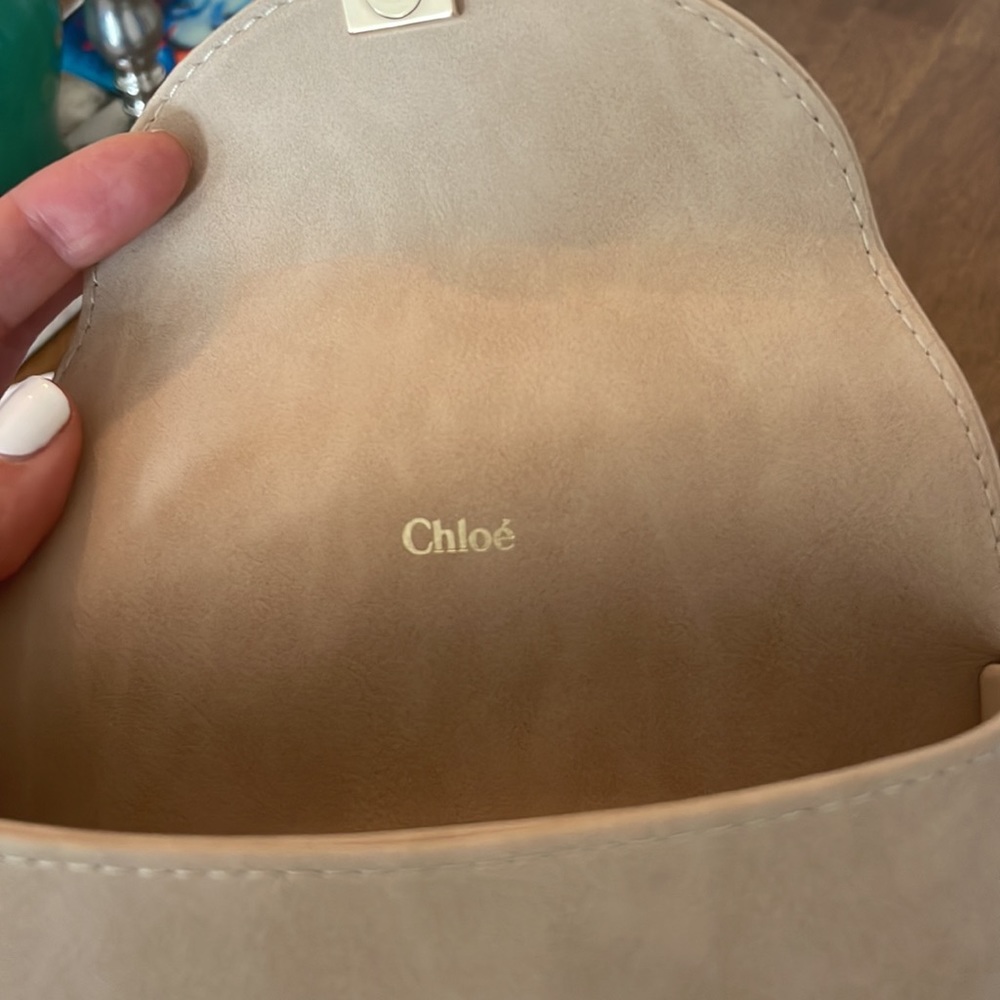 NWOT Suede Chloe sunglasses case - Picture 5 of 9